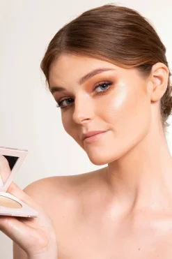 LH Cosmetics Kasvomeikit<Infinity Bronzer -aurinkopuuteri 7 g