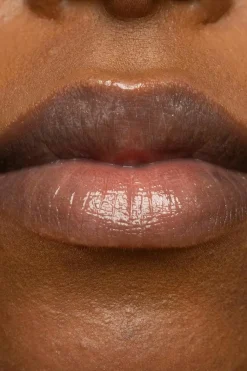 LH Cosmetics Huulimeikit<Plush -huulikiilto 10 ml