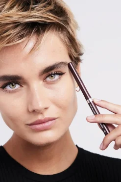 Hot Infaillible Grip 24H Precision Felt eyeliner nestemäinen silmänrajausväri Silmämeikit