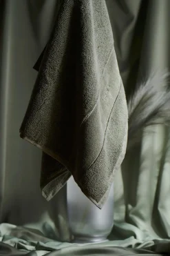 Luin Living Pyyhkeet<Organic Elegance käsipyyhe 50x80cm ash green