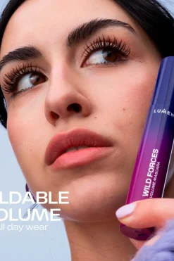 Sale Wild Forces Volume Mascara Musta 14 ml Silmämeikit