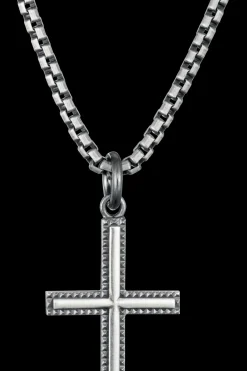 Lumoava Korut|Korut<Ilmari risti