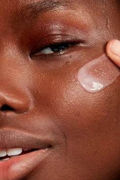 Clearance MAC Hyper real serumizer kasvoseerumi 30 ml Kasvojenhoito