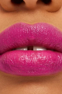 Hot MAC Macximal Sleek Satin Lipstick huulipuna 3,5 g Huulimeikit