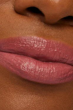 Hot MAC Macximal Sleek Satin Lipstick huulipuna 3,5 g Huulimeikit