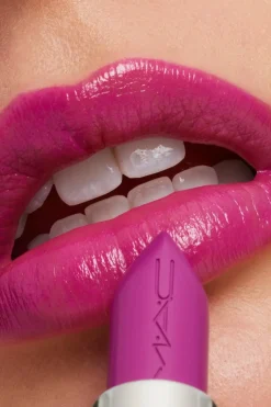 Hot MAC Macximal Sleek Satin Lipstick huulipuna 3,5 g Huulimeikit
