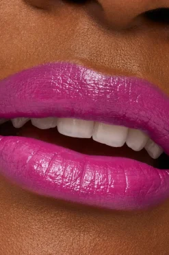 Hot MAC Macximal Sleek Satin Lipstick huulipuna 3,5 g Huulimeikit