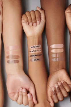 Hot MAC Macximal Sleek Satin Lipstick huulipuna 3,5 g Huulimeikit