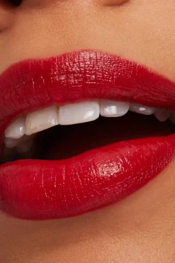 Hot MAC Macximal Sleek Satin Lipstick huulipuna 3,5 g Huulimeikit