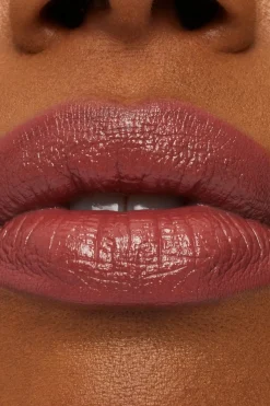 Hot MAC Macximal Sleek Satin Lipstick huulipuna 3,5 g Huulimeikit