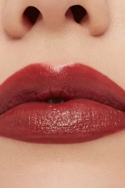 Hot MAC Macximal Sleek Satin Lipstick huulipuna 3,5 g Huulimeikit