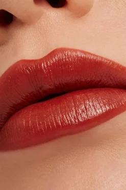 Hot MAC Macximal Sleek Satin Lipstick huulipuna 3,5 g Huulimeikit