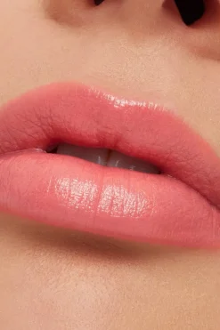 Hot MAC Macximal Sleek Satin Lipstick huulipuna 3,5 g Huulimeikit