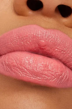 Hot MAC Macximal Sleek Satin Lipstick huulipuna 3,5 g Huulimeikit