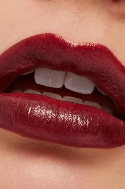 Hot MAC Macximal Sleek Satin Lipstick huulipuna 3,5 g Huulimeikit