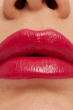 Hot MAC Macximal Sleek Satin Lipstick huulipuna 3,5 g Huulimeikit