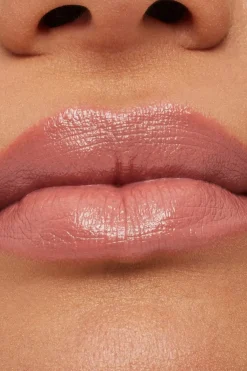 Hot MAC Macximal Sleek Satin Lipstick huulipuna 3,5 g Huulimeikit