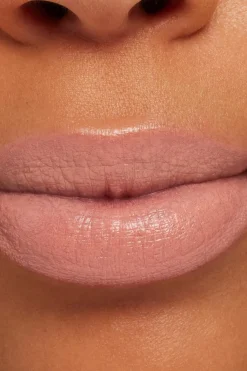 Hot MAC Macximal Sleek Satin Lipstick huulipuna 3,5 g Huulimeikit