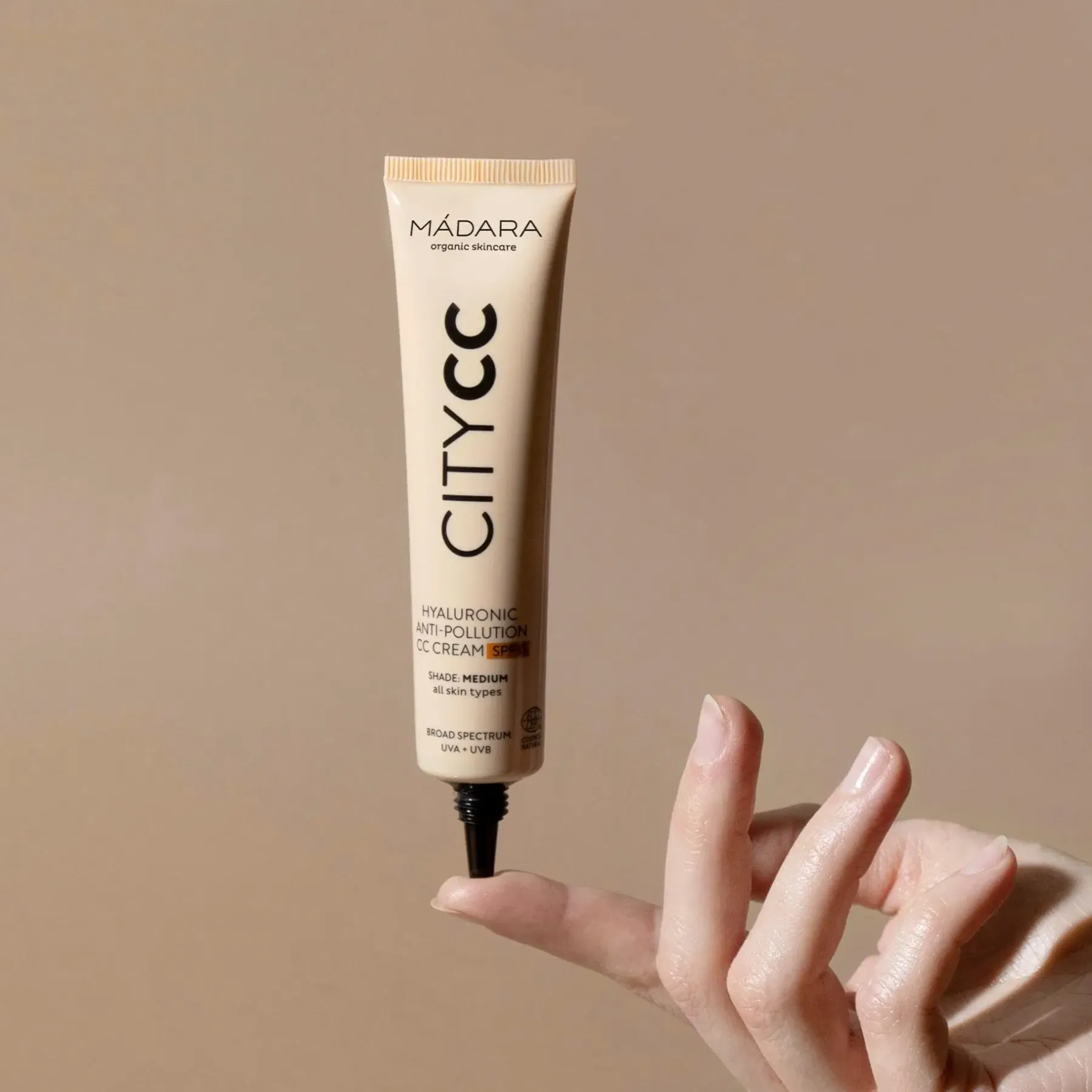 MÁDARA Ihonhoito|Meikit<Madara CC voide SPF15 tan 40ml