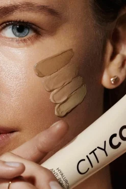 MÁDARA Ihonhoito|Meikit<Madara CC voide SPF15 tan 40ml