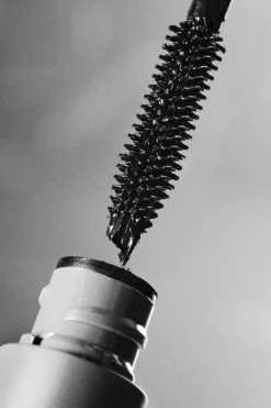 MÁDARA Meikit|Silmämeikit<Madara Deep Matter tuuheuttava ripsiväri 6ml