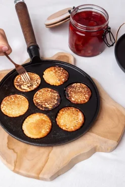 Maku Paistinpannut<Lettupannu valurauta puukahvalla 7 letulle