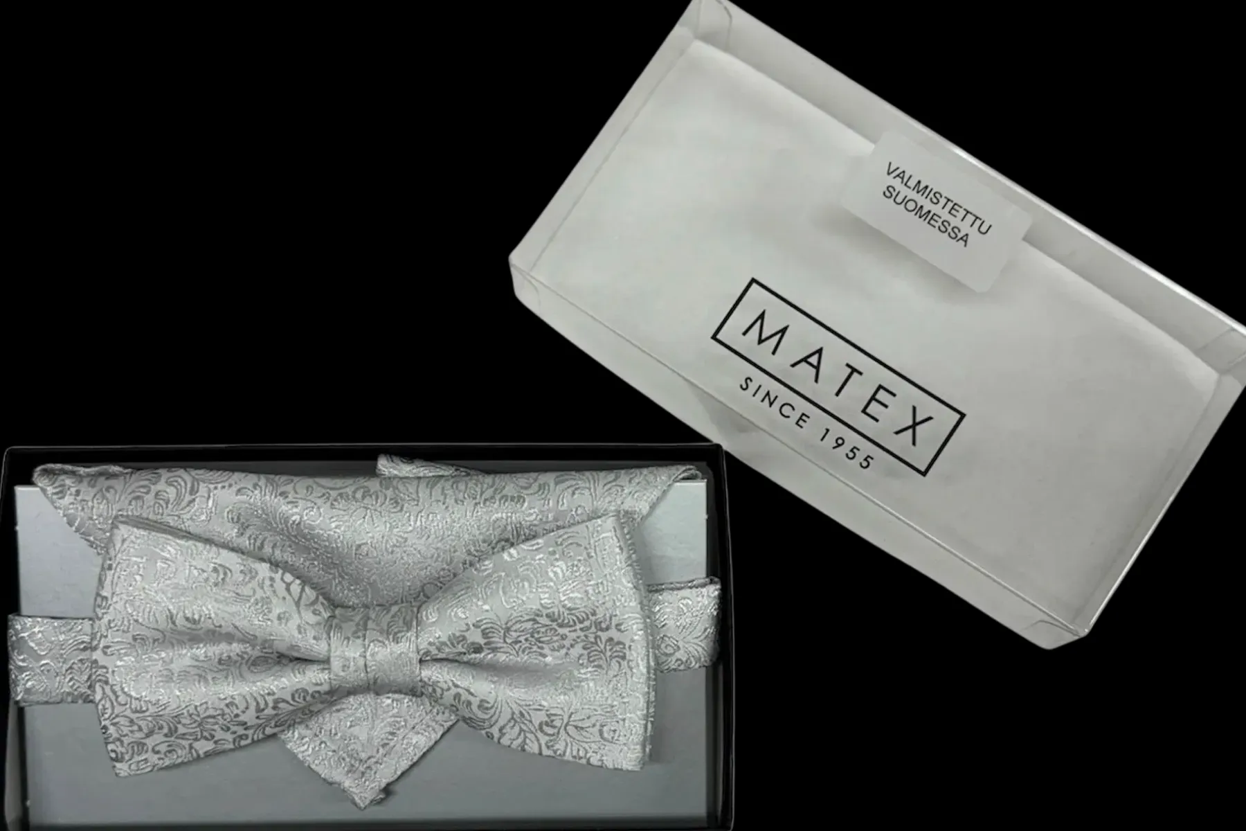 Best rusetti ja taskuliina Pukuasusteet