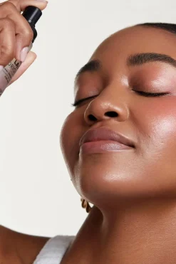 Outlet Cosmetics Setting Spray Natural Finish meikinkiinnityssuihke 60 ml Kasvomeikit