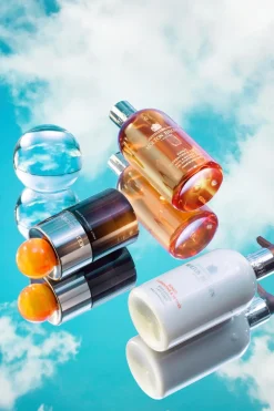 Molton Brown Vartalonhoito<Sunlit Clementine & Vetiver Bath & Shower Gel suihkugeeli 300 ml