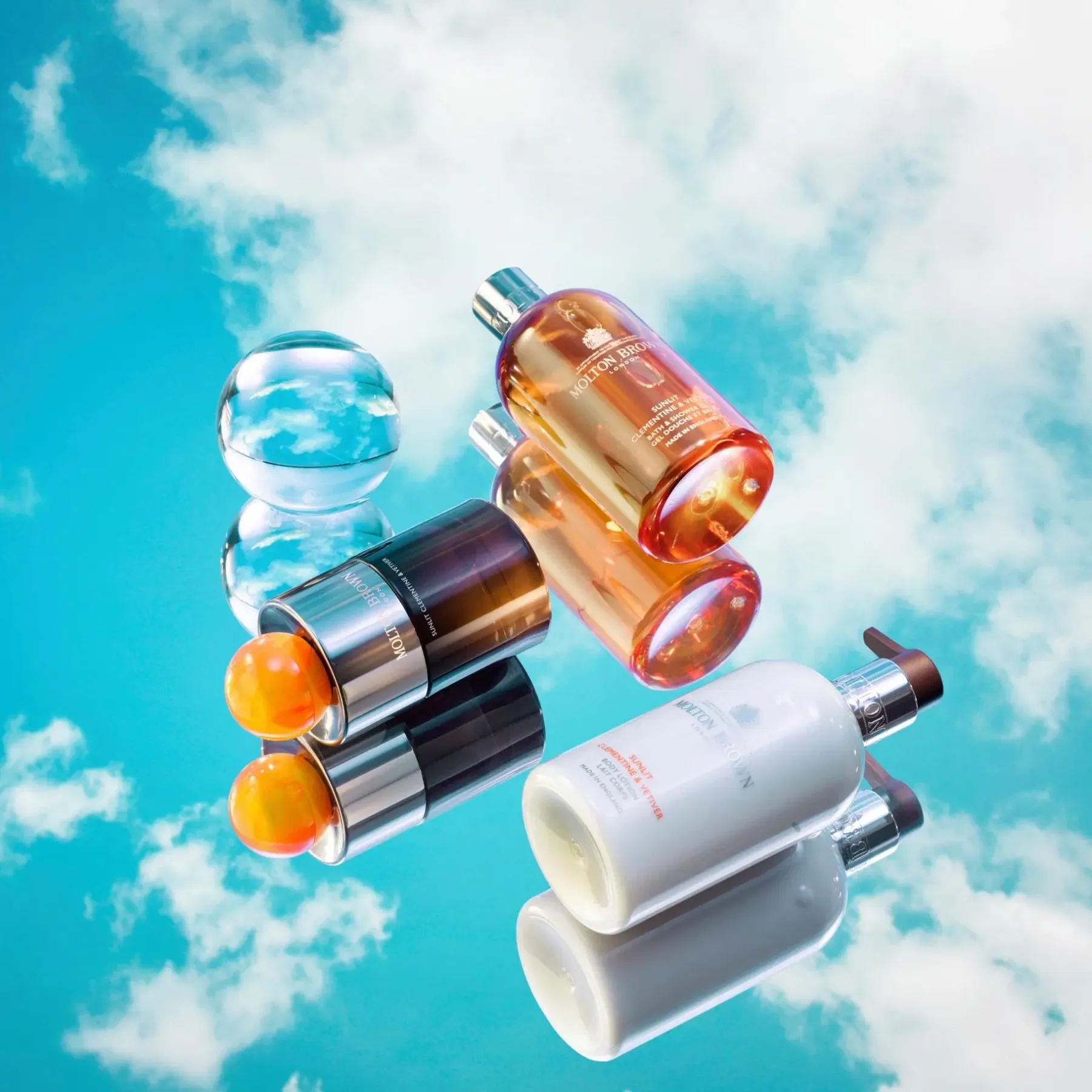 Molton Brown Vartalonhoito<Sunlit Clementine & Vetiver Bath & Shower Gel suihkugeeli 300 ml