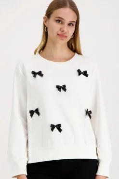 Moreu0026More Collegepaidat Ja Hupparit<More&More Bow gollegepaita