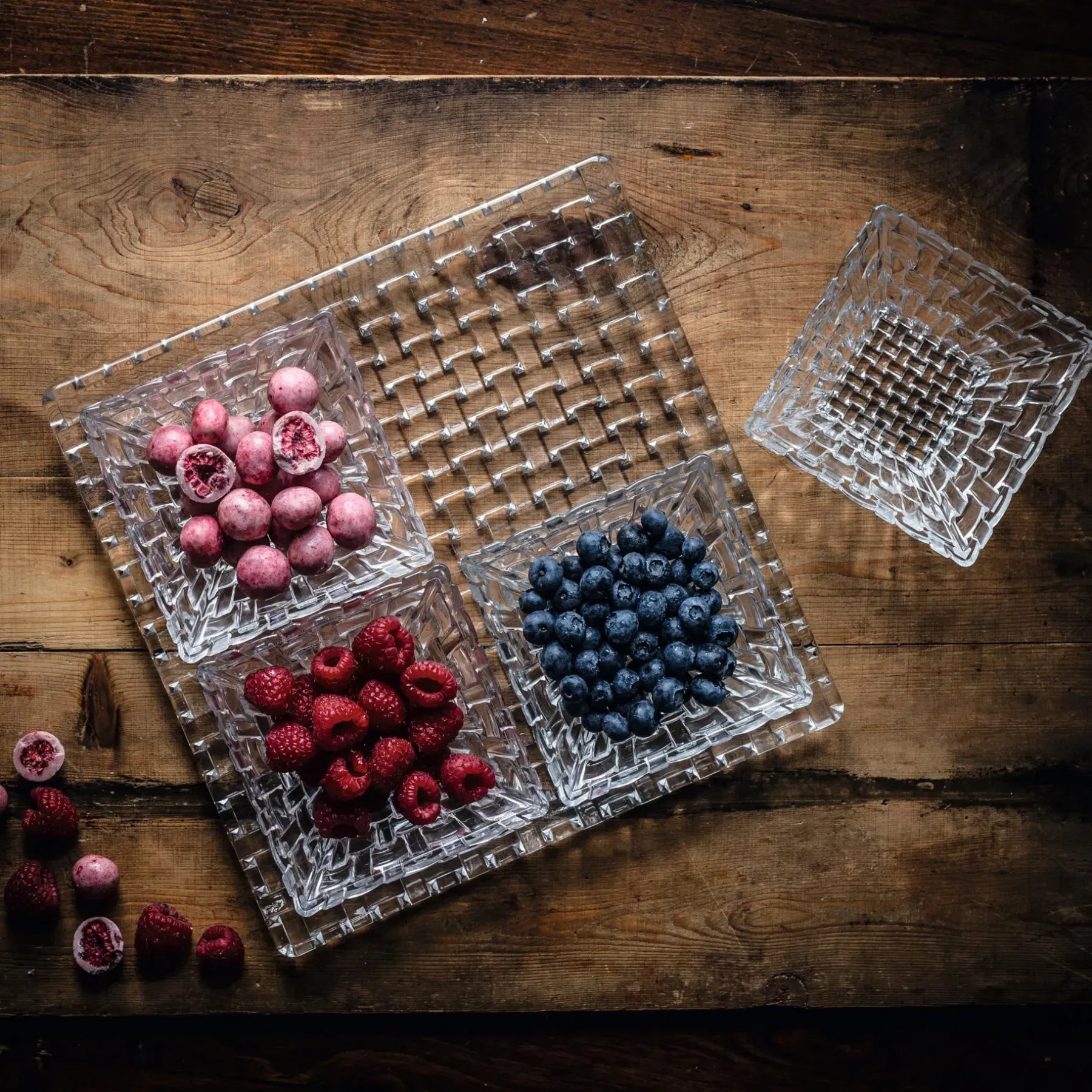 Clearance Bossa Nova tarjoilulautanen neliö 28 x 28 cm 1 kpl Tarjoiluastiat