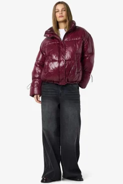 Noisy May Takit<NMAllie shiny puffer short