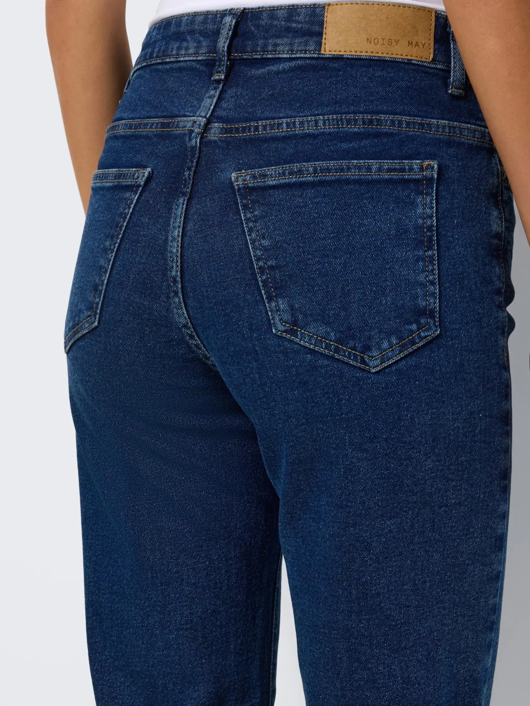 Noisy May Farkut<Nmyolanda farkut