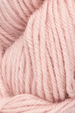 Novita Villalangat<lanka x Laine DK 100 g Whispering Petal 5291