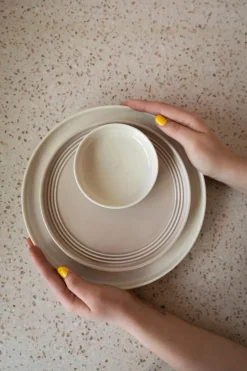 Pentik Lautaset<Tuntu lautanen 20 cm, beige