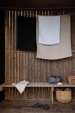 Pentik Pyyhkeet<Vohveli froteepyyhe tummanharmaa 50x70 cm