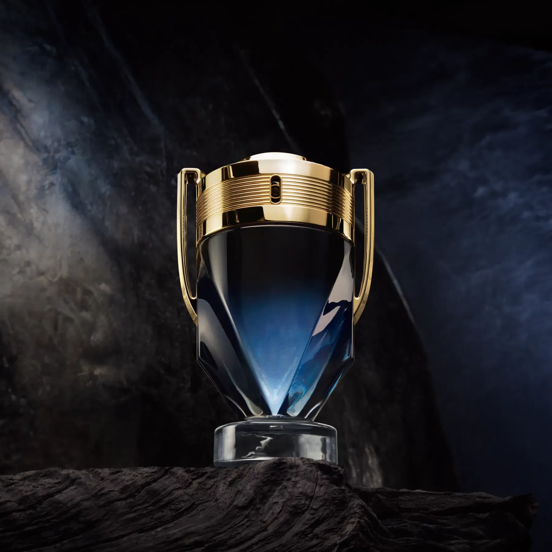 Sale Invictus Parfum tuoksu 50 ml Tuoksut