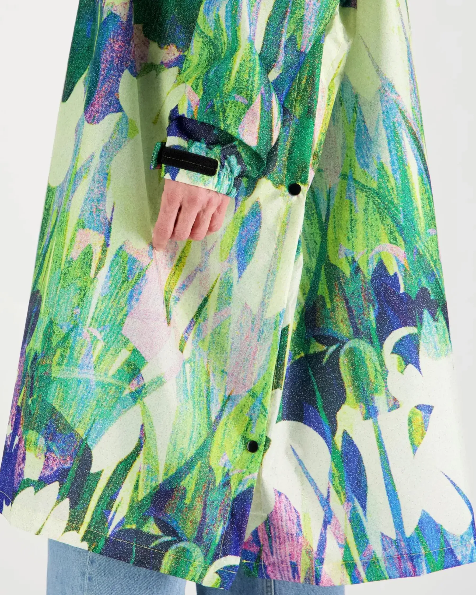 Hot Lily sadeviitta Takit