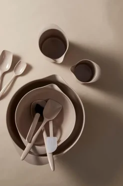 Rosti Keittiötyövälineet<leivontasuti Humus