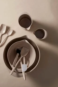 Rosti Keittiötyövälineet<taikinanuolija l Humus