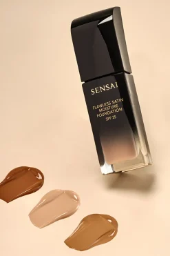 SENSAI J-Beauty|Kasvomeikit<Flawless Satin Moisture Foundation SPF 25 meikkivoide 30 ml
