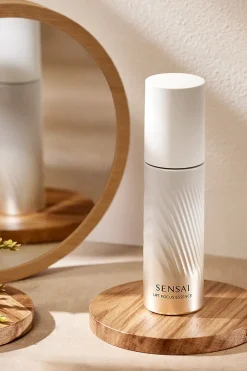 Lift Focus Essence tehoseerumi 40 ml J-Beauty|Kasvojenhoito