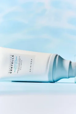 Hot Madagascar Centella Hyalu-Cica Water-Fit Sun Serum SPF50+ aurinkosuojavoide 50 ml Aurinkotuotteet