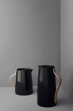 New Emma kahvitermoskannu 1,2 l, musta Tarjoiluastiat