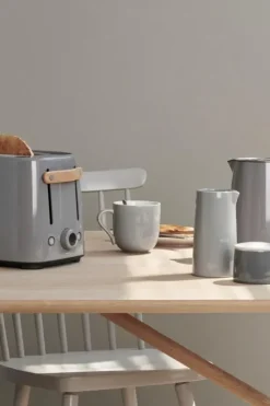 Stelton Tarjoiluastiat<Emma termoskannu teelle 1,0 l, vaaleanharmaa