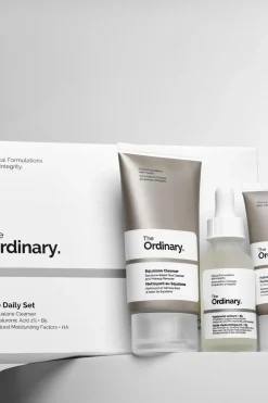 The Ordinary Ihonhoitopakkaukset<The Daily Set ihonhoitopakkaus