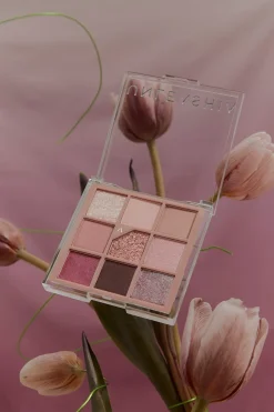 Unleashia Korealaiset Meikit|Silmämeikit<Glitterpedia Eye Palette -luomiväripaletti 6,6 g