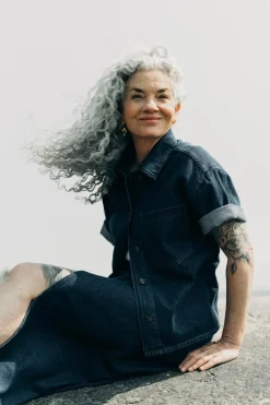 Best VIVI 2437 tummansininen Relaxed fit -farkkuhame Hameet