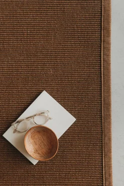 VM Carpet Käytävämatot<VM-Carpet Esmeralda villa-paperinarumatto